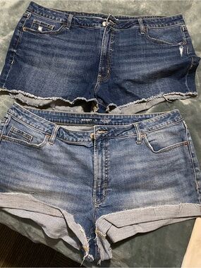 2 pair Old Navy plus Size 22 Women's Blue Denim raw hem Shorts